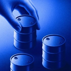 400% Strait Traffic Surge Eases Supply Fears, Will Oil Break Lower Monday?