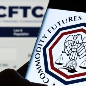 El presidente de la CFTC, Selig, dice que el regulador se prepara para mercados ‘24-7, On-Chain’